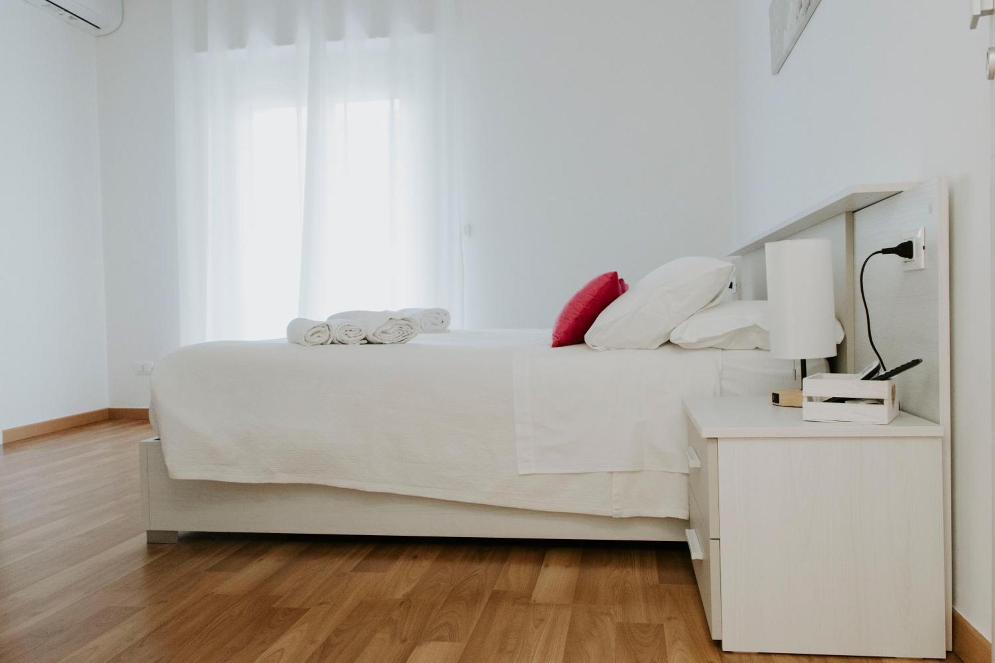 Bnb Nuova Vita Paola Bagian luar foto